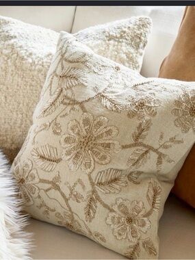 SET 2 Pottery Barn Corin Embroidered Pillow natural Pillows with down inserts
